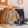 Roupas Infantis Conjunto de Roupa de Primavera para Meninos 2026 Novo Estiloso Bebê Meio Zíper Manga Longa Conjunto de Duas Peças Roupas Bonitas para Crianças