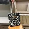 Fabricante Bolsos Baratos Casual Versátil Bolso de Hombro con Letras Estilo Ins Japonés y Coreano Bolso Tote Simple Bolso de Estudiante de Moda