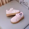 Nuevas Zapatillas Deportivas Infantiles para Niñas Primavera 2026, Zapatillas Casuales de Moda con Forma de Corazón para Niños Pequeños, Elegantes Zapatillas de Entrenamiento Alemanas
