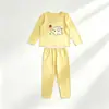 Conjunto de capa base cómodo y versátil para otoño/invierno para niños, con camiseta de manga larga sin costuras y pantalones largos, adecuado para ropa de estar de niñas, hecho de material suave de forro polar