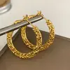 Brincos geométricos ultrabrilhantes de design de nicho exclusivo transfronteiriços europeus e americanos, luxo leve requintado com um toque de alta qualidade, brincos versáteis para o dia a dia
