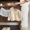 Roupas de Bebê, Suéteres, Looks de Outono para Meninas, Novo Conjunto Elegante de Duas Peças para Bebês de Um Ano, Moda Primavera e Outono