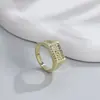Anéis Europeus e Americanos Exagerados de Venda Quente Transfronteiriços, Anéis Grandes Personalizados de Ouro com Strass e Designs Vazados, Venda Direta do Fabricante