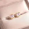 Pendientes de Plata S925 con Moissanita Corte Esmeralda y Diseño Cuadrado con Borde Dorado, Artículo Simple y de Moda para Mujer de Gran Venta