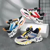 Sapatos Infantis 2026 Outono Novo Estilo para Crianças de Meia-Idade e Mais Velhas Meninos Fivela Giratória Malha Superfície de Couro Tênis de Corrida Sapatos Esportivos Infantis