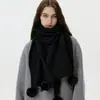 Cachecol de Tricô Macio Cor Sólida Imitação de Caxemira para Mulheres, Xale de Inverno com Pompons, Cachecol de Pescoço Quente Versátil, Venda Quente no Comércio Transfronteiriço