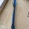 Suporte traseiro pendurado antena retrátil suporte com suporte de buzina cabeça rolo buzina cabeça suporte de chifre