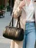 Bolso Versátil Boston Vintage Modelo Nuevo 2026 Gran Capacidad Lujo Ligero Simple para Viajes Diarios Bolso de Mano de Cuero Suave Bolso Cruzado