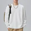 Camiseta de Manga Longa Masculina Shanggu para Homens, Moletom Solto de Gola Redonda para Primavera e Outono, Camisa Base Branca, Cor Sólida Tendência Gola Redonda