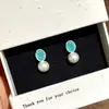 Brincos Florais Coloridos Dopamina Primavera e Verão, Tarraxas, Presilhas, Zircônia Versátil Tendência Mini Brincos de Pérola, Estilo Cubo de Açúcar para Mulheres