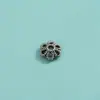 Plata de Ley S925 Plata Tailandesa Retro Accesorios DIY Charola Pequeña de Flor Separador Pétalos Pequeños Corazón Moneda de Cobre Separador de Pulsera de Cristal