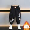Calças de Fleece para Meninos Outono e Inverno 2025 Novo Estilo Calças Esportivas Bonitas para Crianças Calças Casuais de Inverno para Meninos Pequenos
