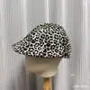 Boina camuflada desgastada personalizada de ala suave estilo francés para mujer, sombrero octagonal delgado con forma de nube de moda vintage, elegante y moderno