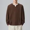 Camiseta de Manga Larga Falsa de Dos Piezas para Hombre Shanggu Principios de Otoño Cuello en V Pequeño Holgada Versátil para Viajar Textura Simple