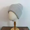 Gorro de Punto de Pelo de Conejo Versátil de Color Sólido para Hombres y Mujeres, Gorro Simple de Lana Estilo Japonés, Gorro de Punto Cálido para Otoño e Invierno que Protege las Orejas
