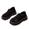 2025 Novos Sapatos Birkenstock de Outono Sapatos Plataforma de Solado Grosso Retrô Mocassins Aumentadores Antiderrapantes Bico Redondo Sapatos Versáteis