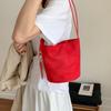 Nova Bolsa de Ombro Único e de Axila em Camurça Macia Estilo Coreano e Japonês para Mulheres, Bolsa Saco Versátil Casual Simples da Moda
