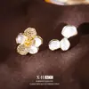 Brincos de Camélia Assimétricos com Zircônia Estilo Coreano Brincos de Flor Doces Simples Brincos Simples de Luxo Leve