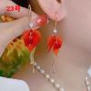 Aretes rojos de alta gama aretes únicos para mujer aretes estilo occidental 2023 nuevos aretes geométricos de nicho populares de moda