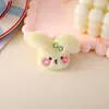 Muñeca de Peluche Conejo Dibujo Animado Estilo Japonés Broche Conejito Dulce Besando Accesorio Decoración para Zapato Sombrero Bufanda Bolso