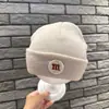 Chapéus de Bebê para Meninos e Meninas Outono e Inverno Bebê Letra Estilo Coreano Moda Pulôver de Tricô para Bebê Chapéu Quente de Lã Fino