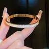 Pulseira de Aço Titânio para Mulheres com Diamantes, Design Estrelado, Não Desbota, Fashion e Versátil, Pulseira com Fecho, Joias de Aço Inoxidável 304