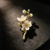 Broche Elegante de Borboleta de Alta Qualidade Dongdaemun Pin Feminino de Alta Qualidade 2024 Nova Moda Acessórios de Corsage de Design Nicho