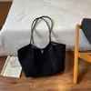 Bolso de Terciopelo Gamuzado para Mujer 2026 Nuevo Estilo Tendencia Otoño Retro Milanés Bolso Tote para el Trabajo Bolso de Hombro de Gran Capacidad