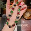 Collar de Gema Larga Cuadrada Rojo Sangre de Paloma Pintura al Óleo Sentido Antiguo Chapado en Oro de 18K Pulsera de Zircón Denier Verde Pavo Real
