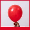 Un juego de 149 globos de varios tamaños, disponibles en tamaños de 5 pulgadas, 10 pulgadas, 12 pulgadas y 18 pulgadas, adecuados para celebraciones como fiestas de cumpleaños, bodas y bautizos, para mejorar la atmósfera festiva.