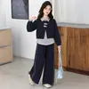 Sudadera con Capucha Falsa de Dos Piezas para Niñas Moda Casual Deportiva Conjunto 2026 Otoño Nuevo Pantalones Rectos Casuales Conjunto de Dos Piezas