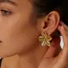 Brincos de prata com design de personalidade europeu e americano, flor de borboleta com pino de prata, brincos de aço titânio com temperamento fashion para mulheres, não desbotam, atacado, Coringa