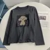Camiseta de Manga Comprida com Estampa de Cachorro de Desenho Animado 2025 Outono e Inverno Nova Moda Estilo Coreano Solta e Versátil Casual Top para Usar por Baixo