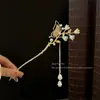 Grampo de Cabelo Flor Borboleta com Acabamento de Luxo, Acessório de Cabelo com Franja de Pérolas, Novo Grampo de Cabelo Fresco Estilo Chinês, Grampo de Cabelo Estilo Antigo