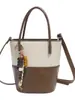 Moda de Comercio Exterior Retro Bolso Pequeño para Mujer 2026 Nuevo Invierno Versátil Bolso Cruzado de Hombro de Gama Alta Tipo Cubo de Moda