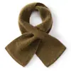 Nueva colección de otoño e invierno: Bufandas de punto de cachemira de color liso para hombres y mujeres, versátiles y a la moda, con un diseño perforado de punto cruz