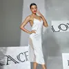 Elegante conjunto de ropa de estar para novia: bata de encaje con mangas acampanadas, bata exterior y vestido largo con abertura en la espalda 1186+420