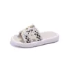 Pantuflas de Moda para Niñas 2026 Verano Nuevas Pantuflas de Suela Plana con una Tira para Niñas Pequeñas Estilo Coreano Sandalias Infantiles para el Hogar y para Uso al Aire Libre
