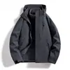 Chaqueta Tres en Uno Estilo Bai Xihe para Hombre Senderismo Camping Impermeable Casual Dos Piezas Chaqueta para Mujer Compra Grupal Estampado