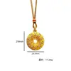 Aleación de Cobre Lujo Ligero Gama Alta Calado Incrustado con Diamantes Trébol de Cuatro Hojas Filigrana Colgante de Paz para Mujer con Exquisito Diseño Redondo
