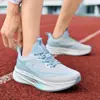 Zapatos nuevos para hombre, zapatillas de correr estilo estudiante, malla transpirable, amortiguación, ligeros, adecuados para el campus, entrenamiento diario y deportes, diseño moderno