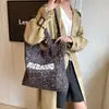 Bolsa Tote de Trabalho para Ir ao Trabalho com Estampa de Leopardo Transfronteiriça para Mulheres Grande Capacidade 2025 Nova Casual de Ombro Multifuncional Leve Bolsa de Ombro