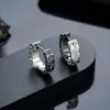 Brincos de Argola Cruzados de Zircônia Transfronteiriços para Homens, Brincos de Argola Lisos, Presilhas de Orelha de Raio, Pingentes de Orelha, Acessórios de Orelha para Mulheres, Amostra de Live do TikTok