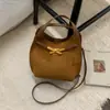 Bolso Pequeño de Nicho Estilo Coreano para Mujer, Nuevo Bolso de Hombro Vintage de Nicho 2026 para el Trabajo y los Viajes, Bolso Cubo