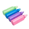 Suministro al por mayor del fabricante Color puro Simple 600ml Hervidor de agua para deportes al aire libre Gancho portátil Taza de agua deportiva