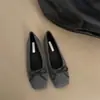 Viento Suave de Noche Zapatos Planos de Piel con Boca Baja para Mujer Otoño/Invierno 2024 Mocasines Cuadrados Suaves con Lazo
