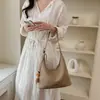 Bolsa de Grande Capacidade para Mulheres 2026 Novo Estilo Bolsa Tote Moda de Verão Versátil Bolsa de Ombro para o Dia a Dia Bolsa Saco Transversal