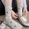 Calcetines de estilo rústico para mujer hasta la mitad de la pantorrilla, estampado floral, sin costuras, algodón puro, estilo japonés, estilo primavera y otoño, calcetines largos blancos con borde enrollado