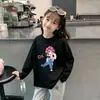 Camiseta super fofa de manga comprida para meninas, outono, algodão puro, nova roupa de desenho animado 2026, camiseta básica para meninas, roupa de outono para crianças