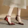 Jinqi CH8003-6 sapatos femininos de salto alto vazados com bico fechado 2024 primavera e outono salto stiletto bico fino tira única cetim